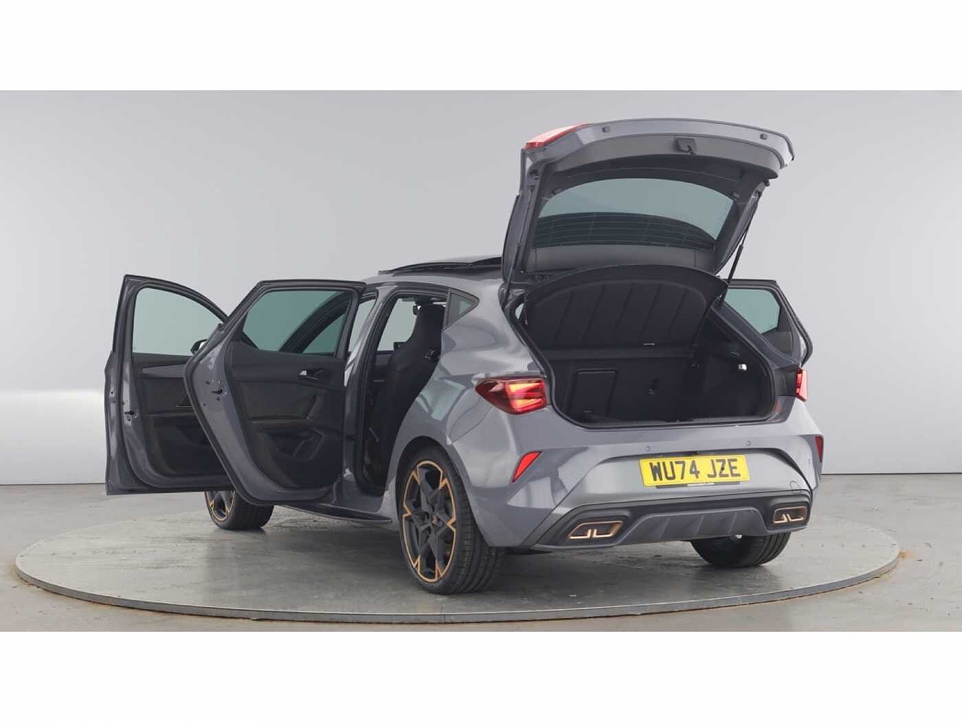 Cupra Leon NF VZ First Edition 1.4 e-HYBRID 245PS AFV DSG