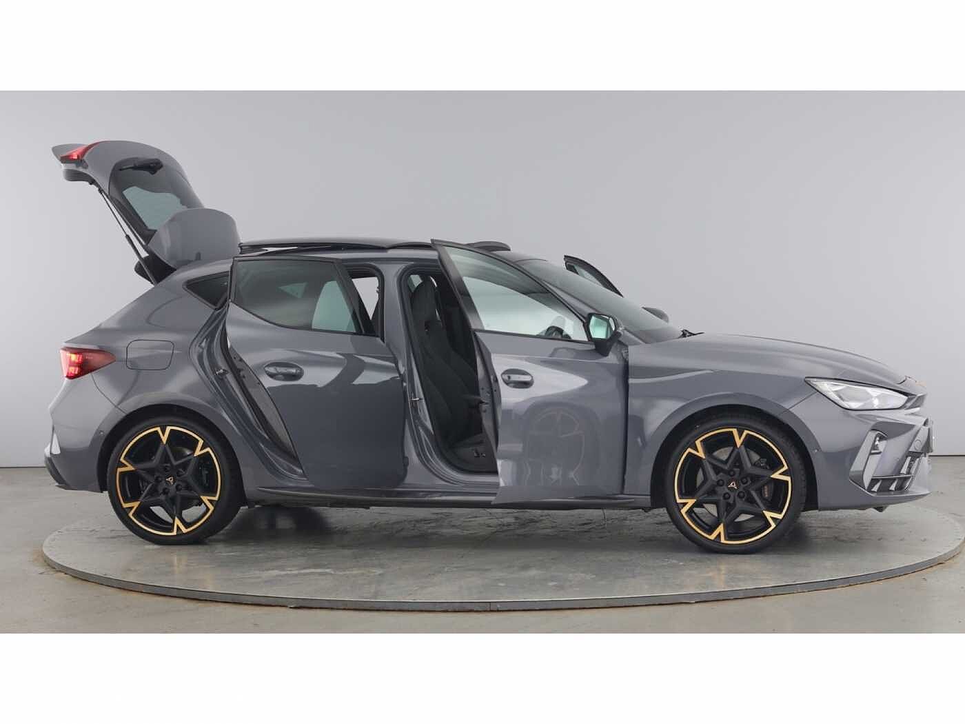 Cupra Leon NF VZ First Edition 1.4 e-HYBRID 245PS AFV DSG