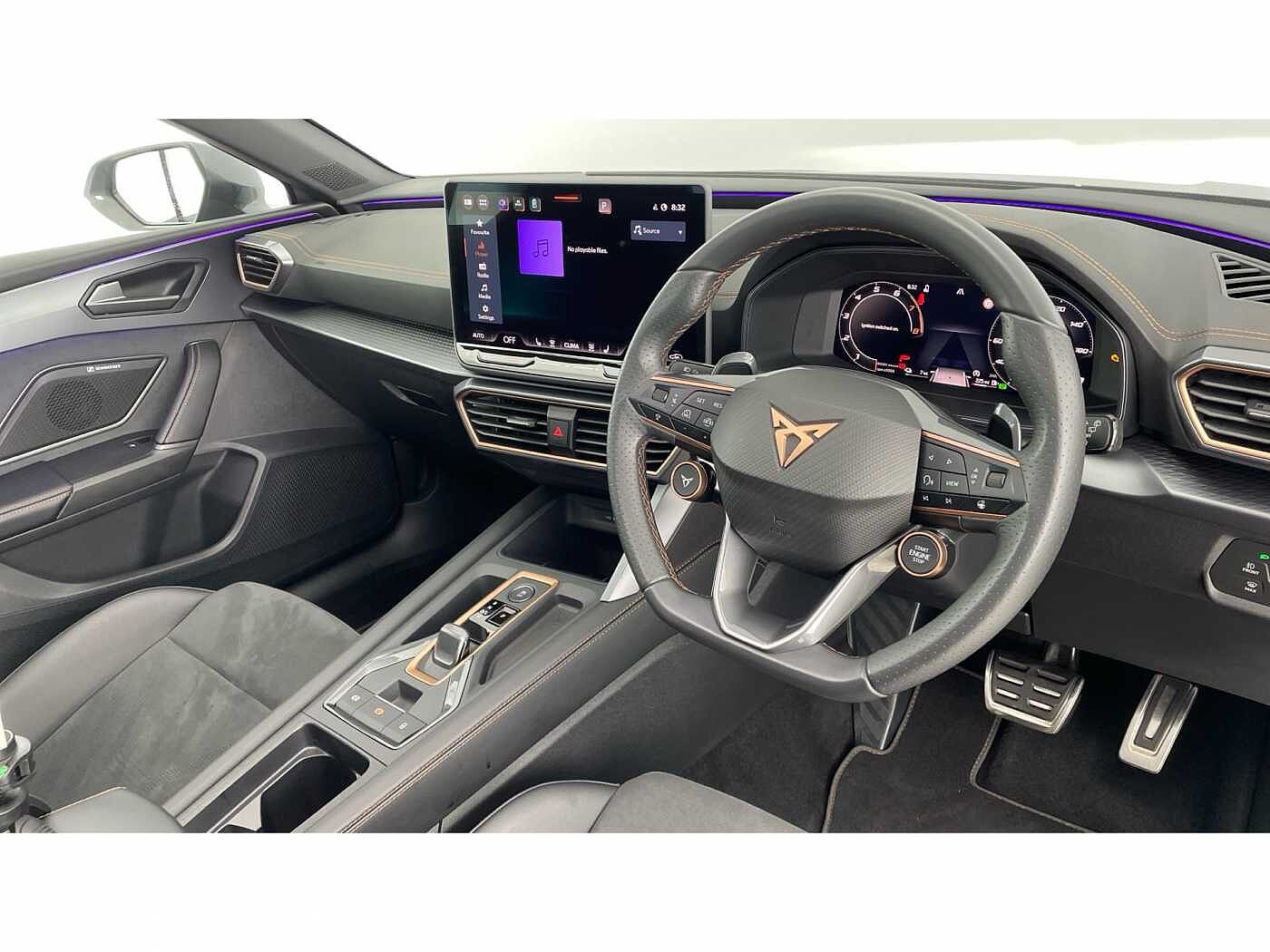 Cupra Leon NF VZ First Edition 1.4 e-HYBRID 245PS AFV DSG