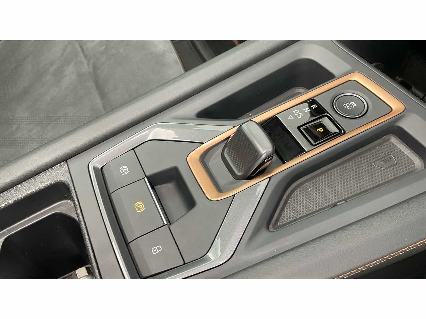 Cupra Leon NF VZ First Edition 1.4 e-HYBRID 245PS AFV DSG