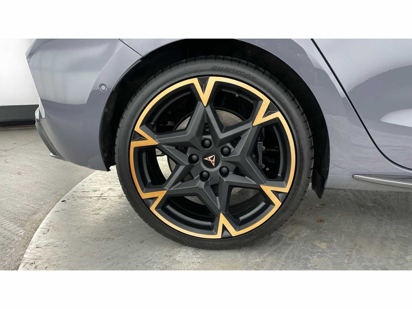 Cupra Leon NF VZ First Edition 1.4 e-HYBRID 245PS AFV DSG